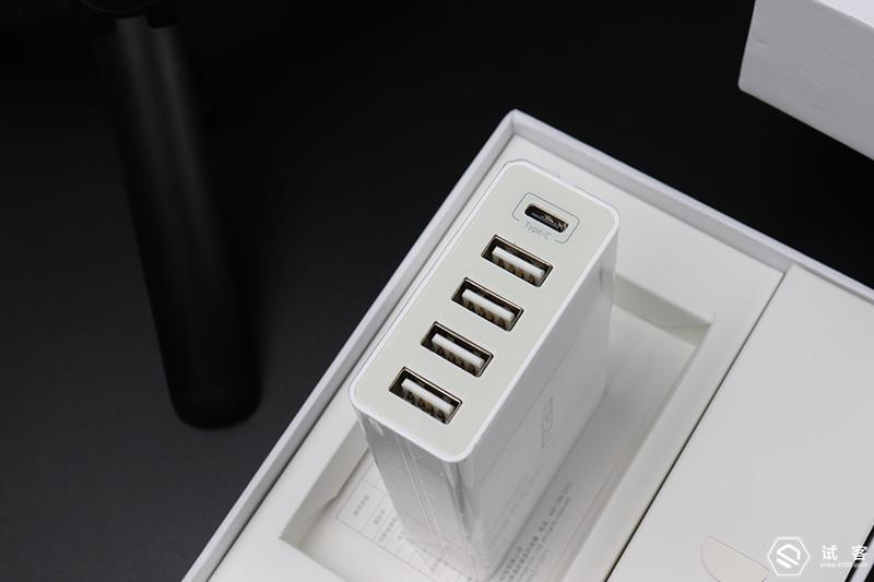 多口usb充电器超级快充测评,老司机也翻车日常