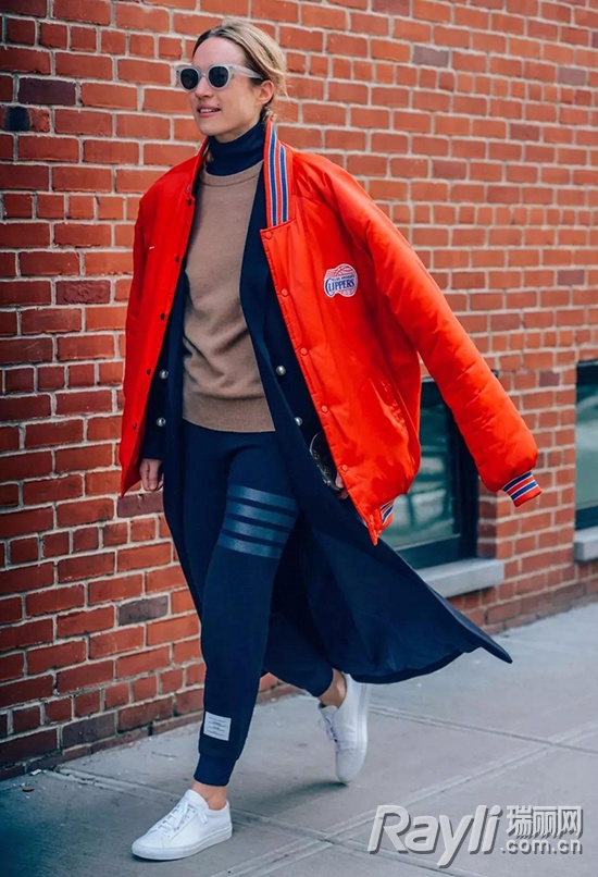 杨紫冬季穿什么裤子,杨紫穿直筒裤