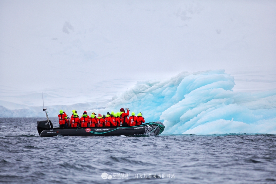 南极冰山脚下,南极的神秘之处