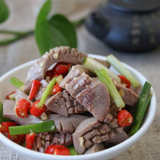 缺铁性贫血吃哪些食物好得快,缺铁性贫血吃哪些水果能补