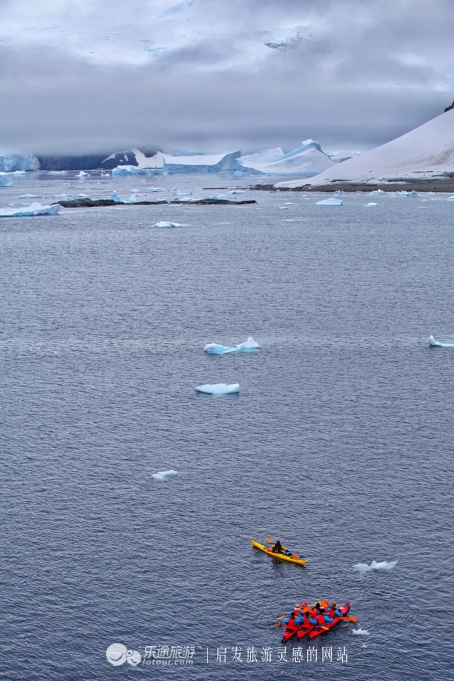 南极冰山脚下,南极的神秘之处