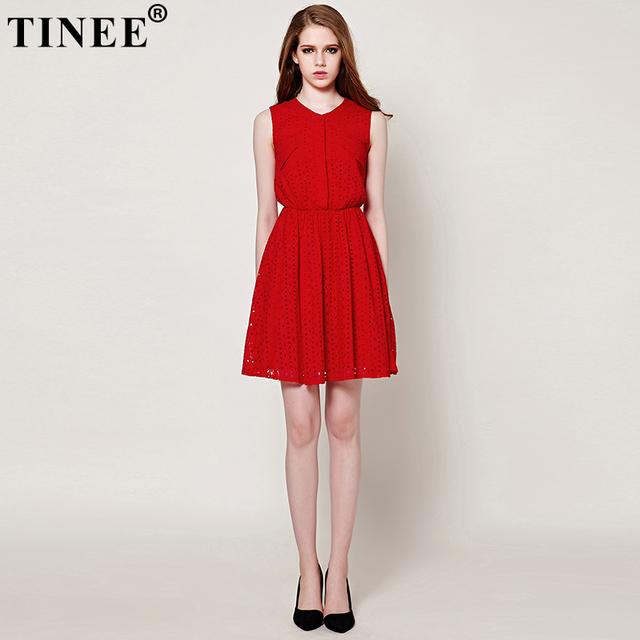 夏季小红裙尽情绽放女性优雅风采！