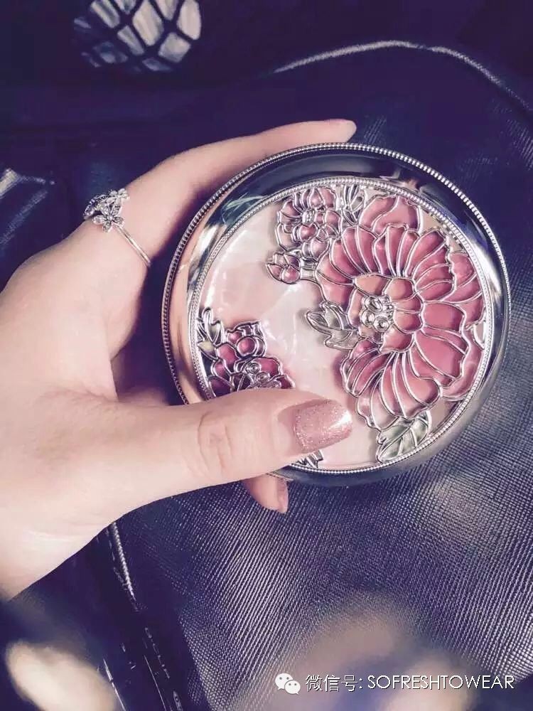 头皮精华油皮防脱,夏天头皮油