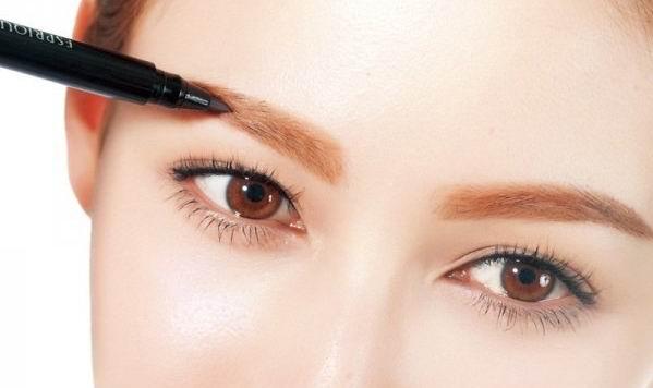 眉毛修掉一半显清纯,眉毛修残了要全剃掉吗