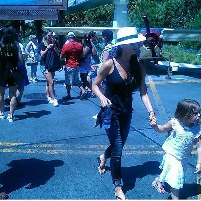 小七吐舌头动态视频,维多利亚小七完整视频