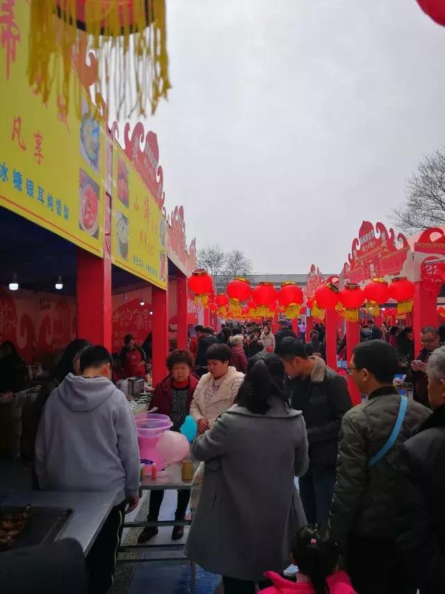 大年初一都匀哪里热闹,大年初一的现状