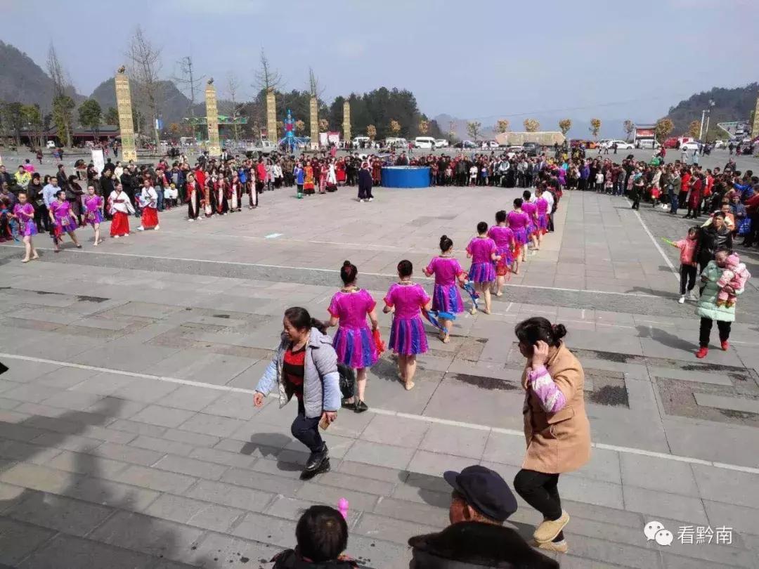 大年初一都匀哪里热闹,大年初一的现状