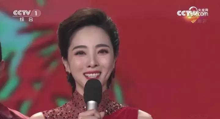 狗年春晚4个女艺人3个整容，春晚这瓶卸妆油真是太强了