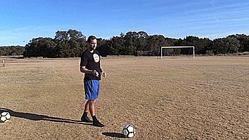 足球教程十个实用的踢球技巧,足球初学者必读