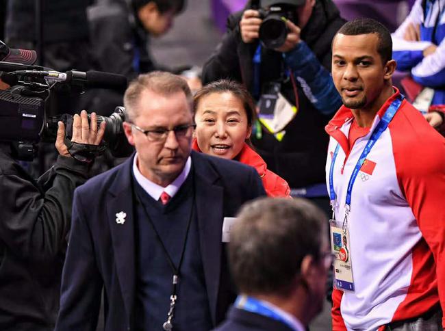 韩国队恶意犯规丢金牌是哪场比赛,韩国队与加拿大队碰撞