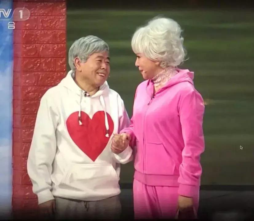 狗年春晚4个女艺人3个整容，春晚这瓶卸妆油真是太强了