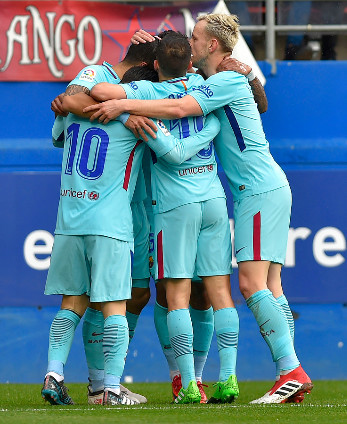 爱因斯坦对梅西球路也无解！射门助攻皆成王，让人如何不叫绝！