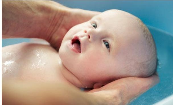 三岁宝宝头皮垢怎么清理,三个月孩子头上的脏东西怎么清理