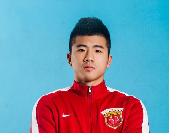 在中国如何建立一支职业足球队,给你一亿资金打造一支球队