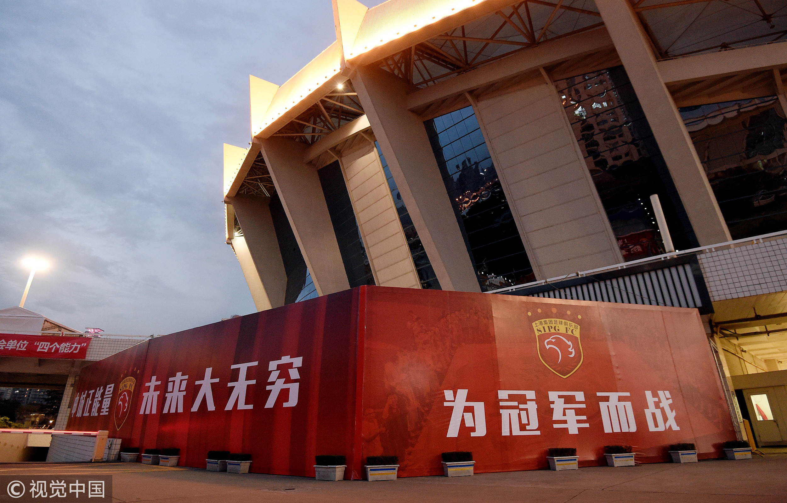 中超新王上港夺冠之路,2018中超联赛上港历程