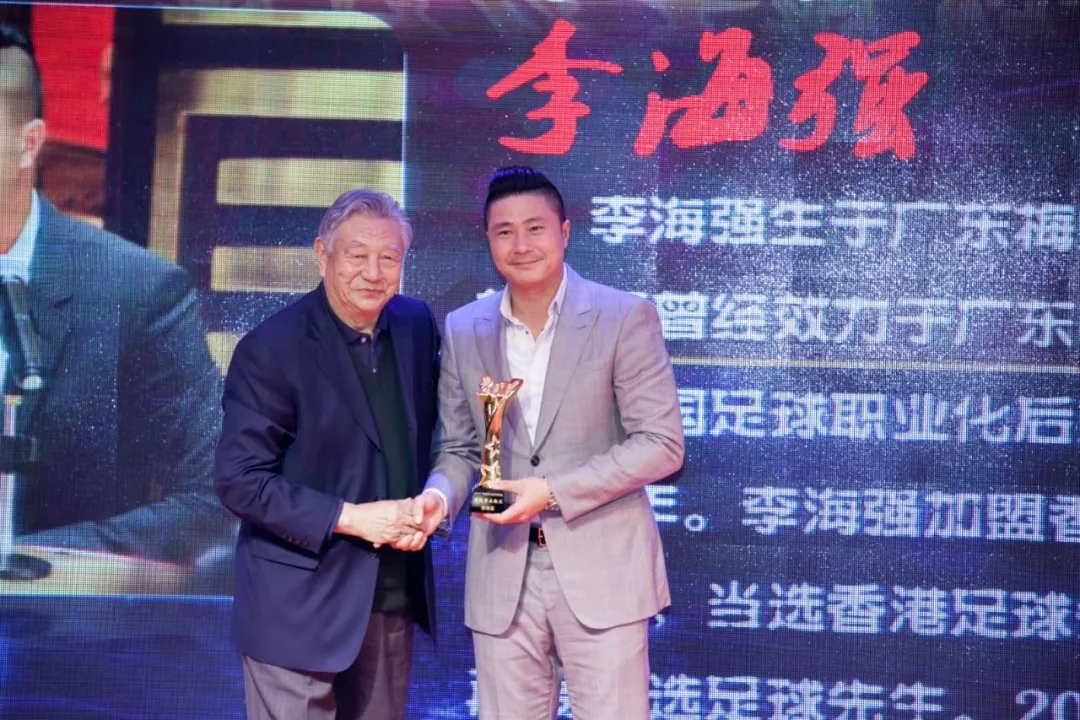 在中国如何建立一支职业足球队,给你一亿资金打造一支球队