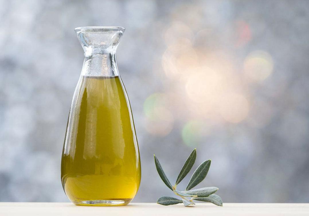 洗完澡身上痒怎么办呀,洗完澡睡觉为什么会很舒服