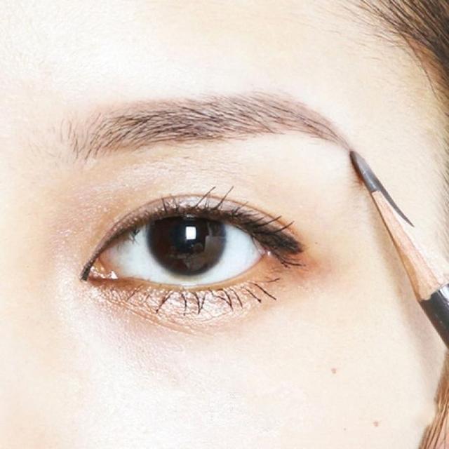 眉毛总画不好往下耷拉,眉毛总是画不好直眉