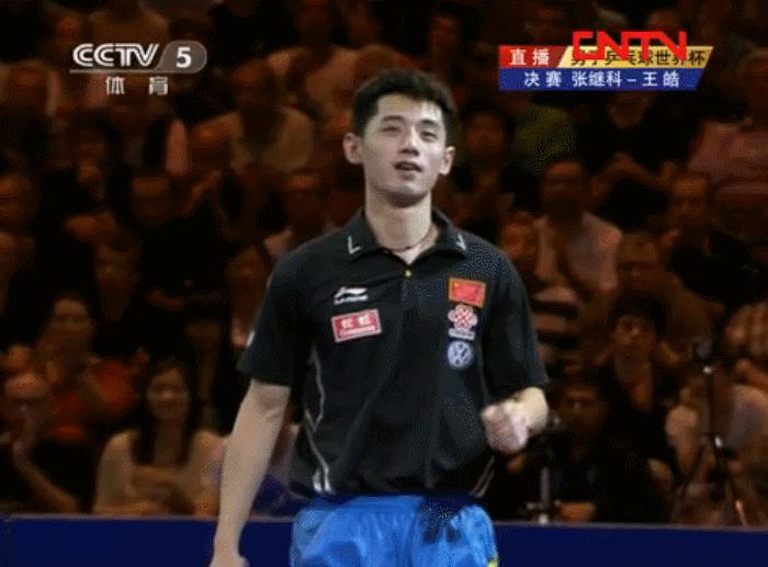 好像他经历了所有的低谷与荣光，却仍然是最初那个鲜衣怒马的少年