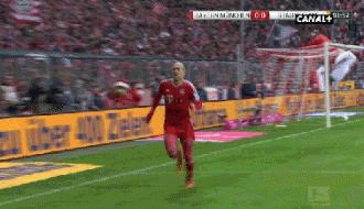 c罗和梅西惺惺相惜的视频,c罗梅西体育场上那些感人的瞬间