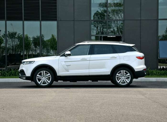 众泰t700外观太好看了,众泰t700与陆风x7的油耗哪个低