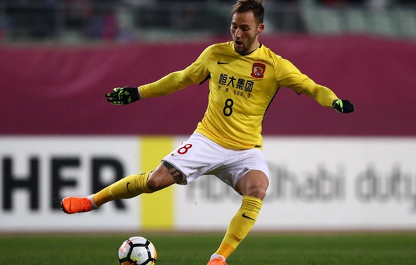 亚冠广州队0-2大阪樱花,上海申花对恒大亚冠首发名单