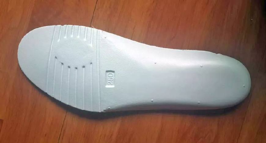 假nike和真nike真的重要吗,怎样区分正品的nike和假的