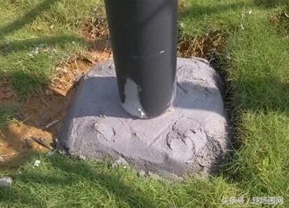 笼式足球场围网报价明细表,五人足球场顶部围网做法