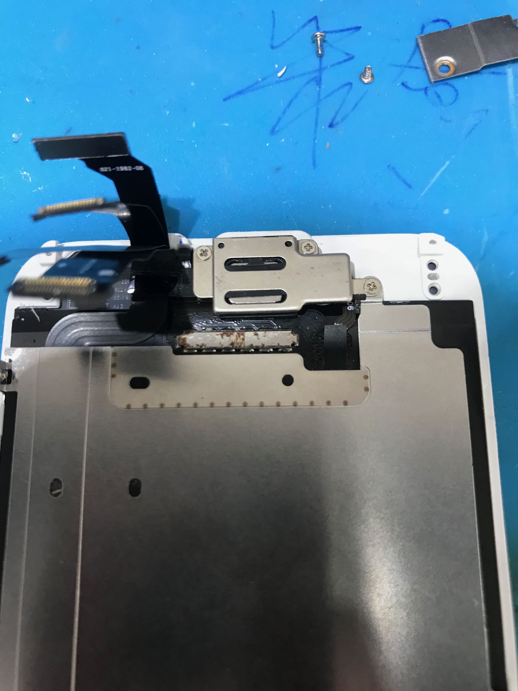 苹果手机用久了喇叭声音小怎么办,苹果手机听筒灰尘声音小怎么办