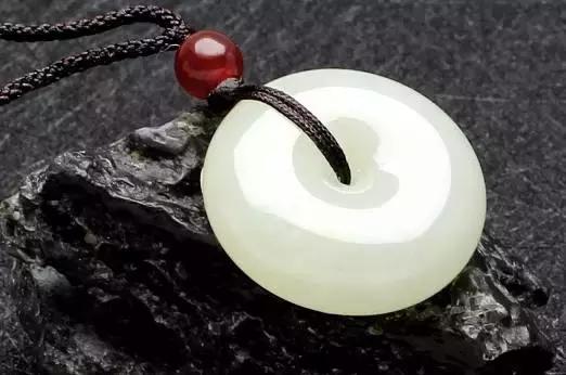 女人眉毛后半截稀少的命好吗,女人眉毛的命数