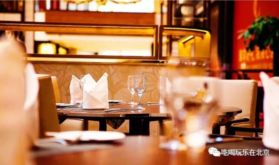 这座美食地标、洗刷了王府井小吃街坑游客的骂名