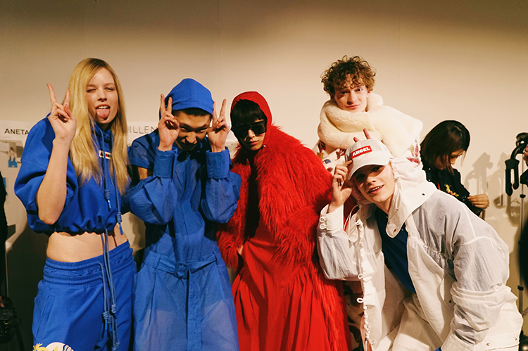 2018年米兰时装周秋冬成衣发布秀,米兰时装周第一场