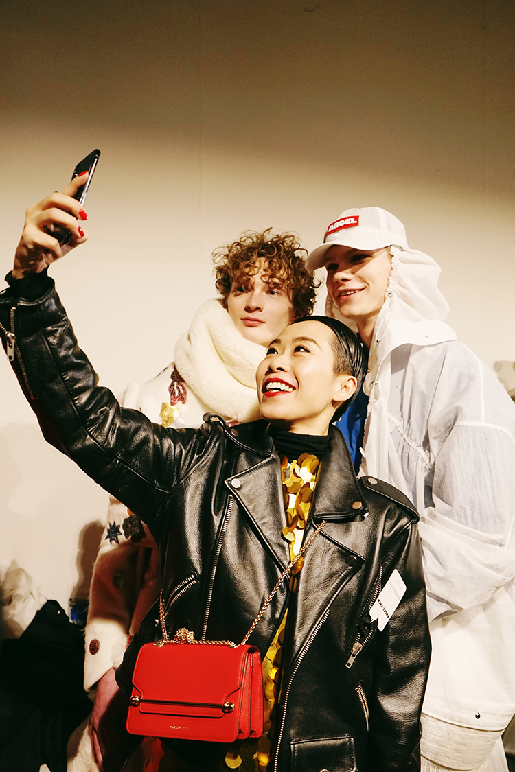 2018年米兰时装周秋冬成衣发布秀,米兰时装周第一场