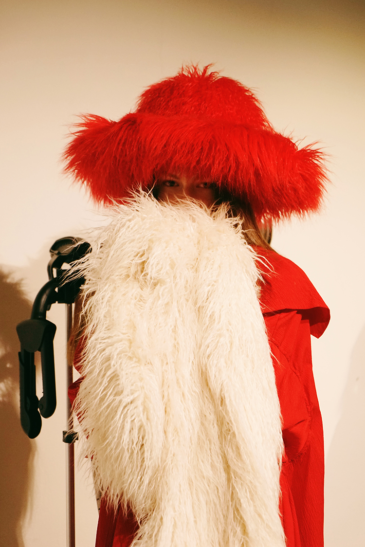 2018年米兰时装周秋冬成衣发布秀,米兰时装周第一场