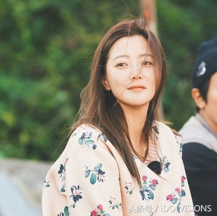 金喜善套裙,金喜善有品位的她服装