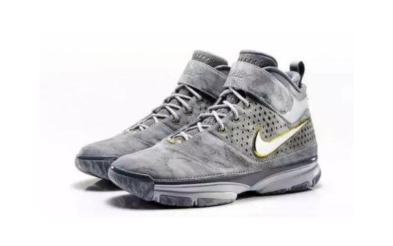 科比对于签名鞋要求,科比在篮球界叱咤风云的鞋