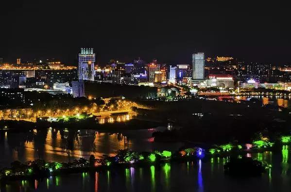 肇庆各区近十年的变化,肇庆曾经的辉煌和现在的发展