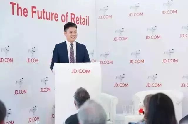 章泽天谈年轻富豪,28岁身价千亿的章泽天