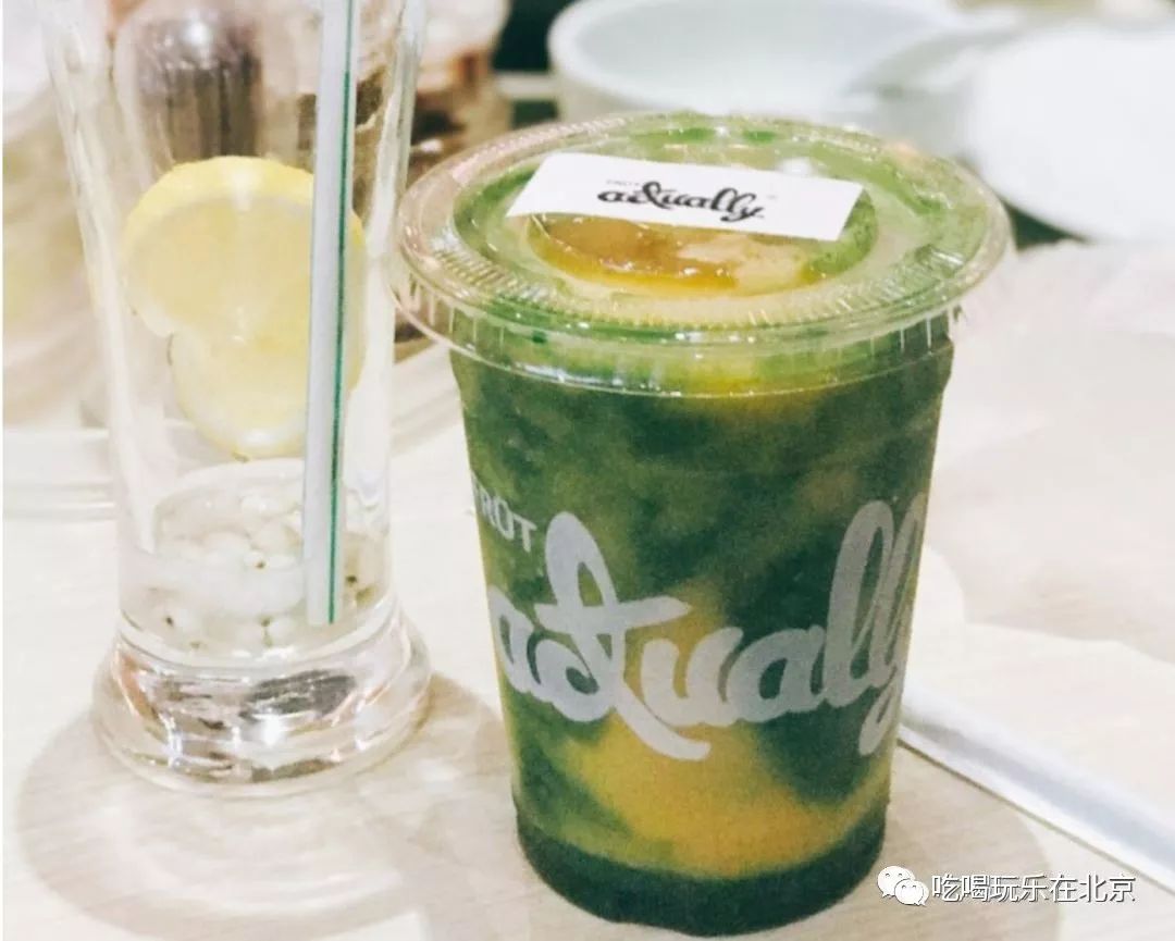 这座美食地标、洗刷了王府井小吃街坑游客的骂名