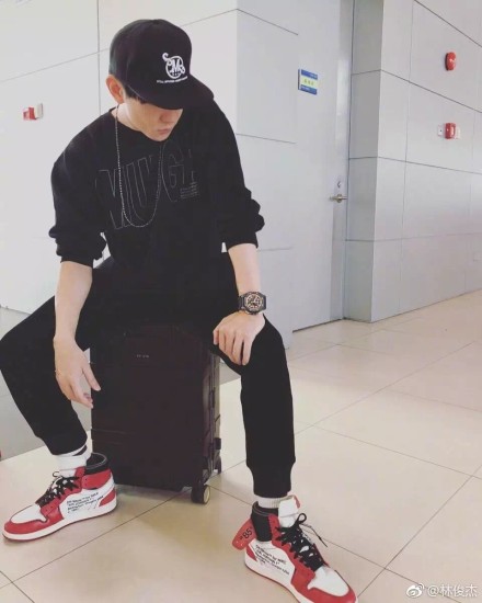 airjordan1发布第二年销量,airjordan1各种黑红复刻区别