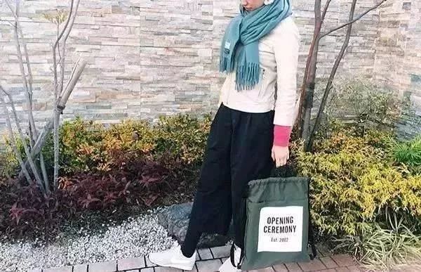 围巾上的商标要不要拆,围巾上的标签要剪掉吗