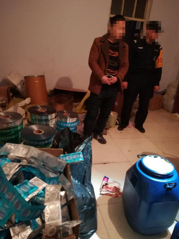 90后夫妻假造30万防伪扣判刑3年,95后夫妻制假造假