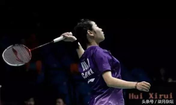 羽毛球如何发好高远球,羽毛球如何打好高远球