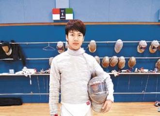 王嘉尔以前是国家运动员,曾拿过冠军当过学霸的王嘉尔