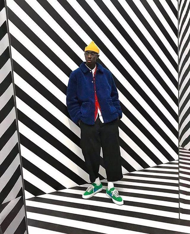 想骚还能买得起，开学这么穿让你成功撩到学妹哦