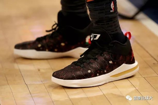 库里中国赛2017深圳出场仪式,2020库里nba入场秀