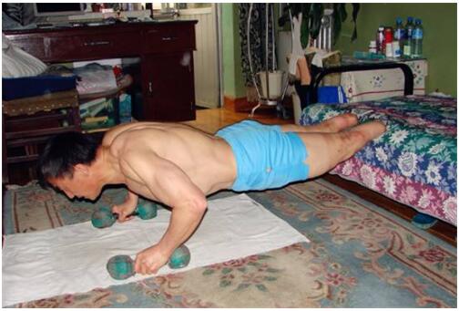 攀登珠穆朗玛峰夏伯渝,珠峰假肢登山者夏伯渝视频