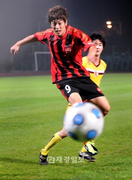 宋仲基王嘉尔,宋仲基演艺经历