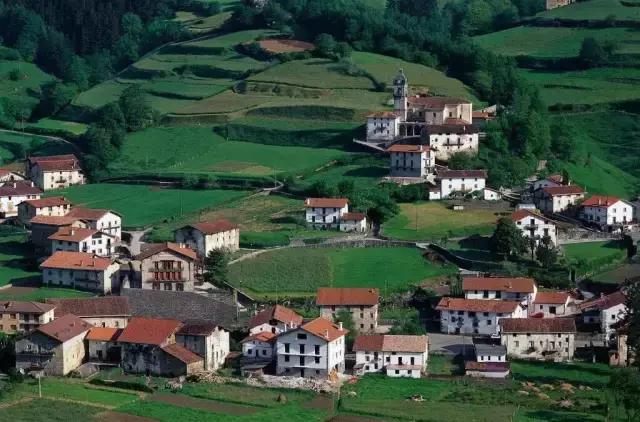 在北京的一套房，出了国能买些啥，看完扎心了老铁