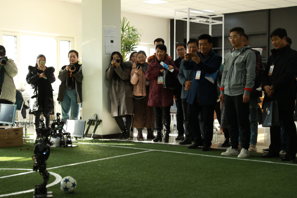 大学生3d打印创意大赛,创客机器人大赛寓教于乐精彩纷呈